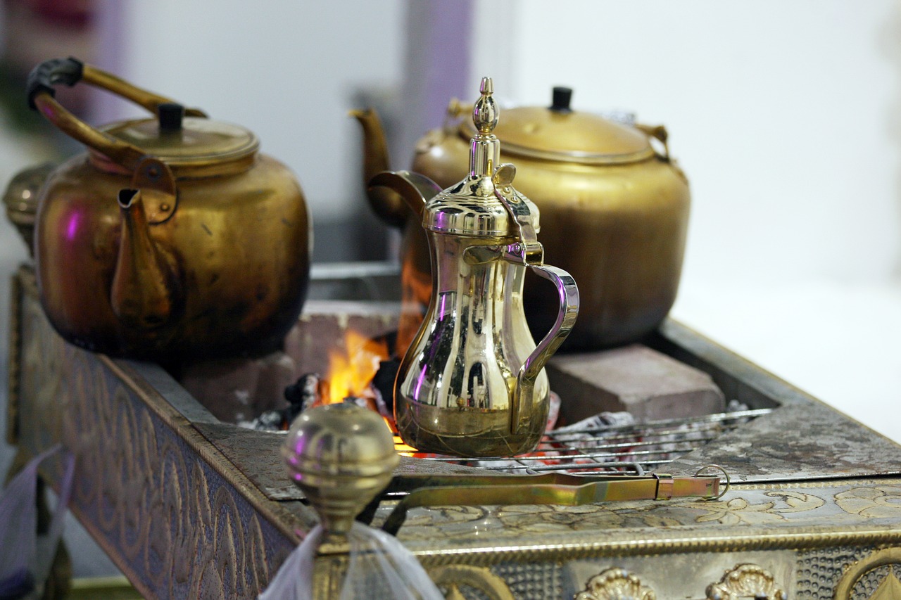 مكونات القهوة العربية : جوهر ثقافة الشرق الأوسط
