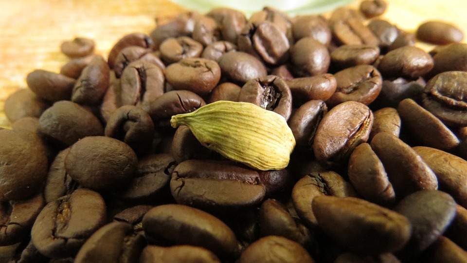 أفضل قهوة عربية: رحلة نكهة عبر التقاليد والثقافة
